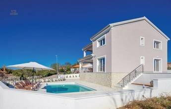 Thumbnail von Familienhaus mit Pool und Blick auf das Meer