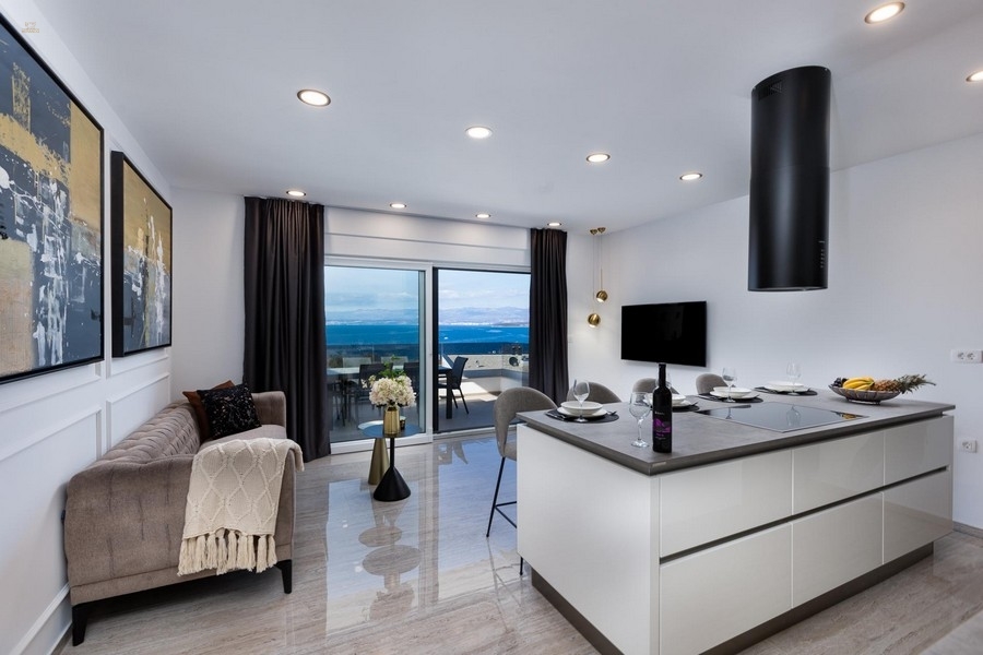 Thumbnail von Modernes Appartement + Studio mit Garten und Pool