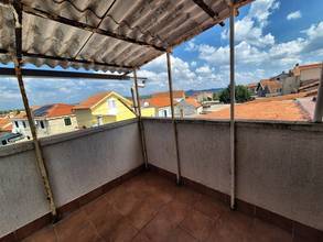 Thumbnail von Stadthaus mit Terrasse - zur Renovierung