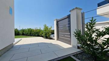 Thumbnail von Zwei Appartements (EG mit Garten + 1. Etage) im modernen Neubau