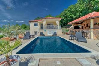 Thumbnail von Freistehendes Haus mit zwei Appartements und Swimmingpool