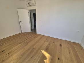 Thumbnail von Moderne Villa mit Swimmingpool und Meerblick