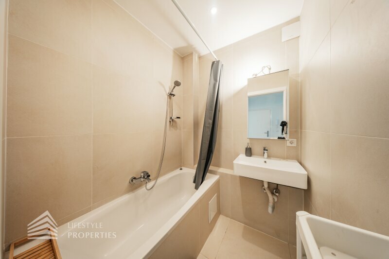 Thumbnail von Wunderschöne 3-Zimmerwohnung mit Loggia, Nähe Parkanlage Gaußplatz