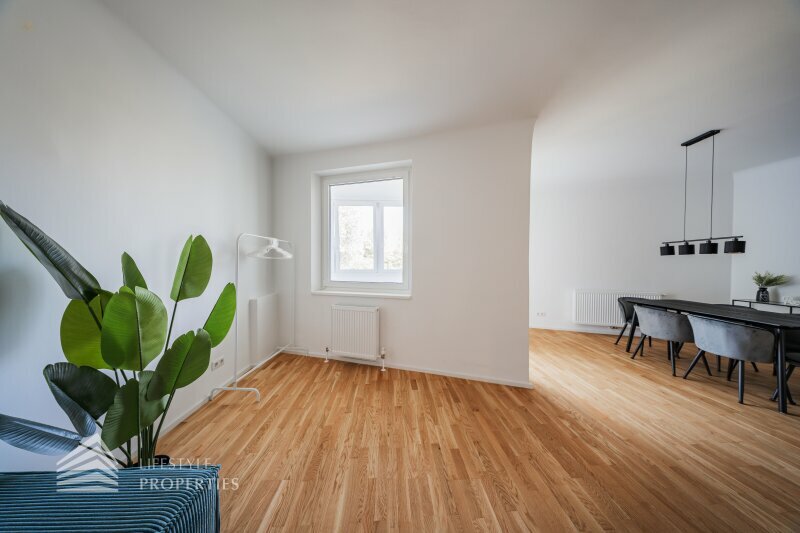 Thumbnail von Wunderschöne 3-Zimmerwohnung mit Loggia, Nähe Parkanlage Gaußplatz