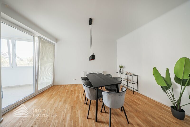 Thumbnail von Wunderschöne 3-Zimmerwohnung mit Loggia, Nähe Parkanlage Gaußplatz