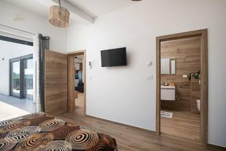 Thumbnail von Moderne Luxusvilla mit schönem Meerblick, Region Medulin