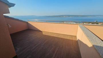 Thumbnail von Maisonettewohnung mit Dachterrasse und Panorama-Meerblick