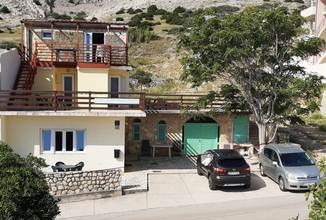 Thumbnail von Haus mit 5 kompakten Wohnungen