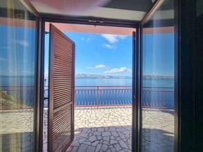 Thumbnail von Haus mit vier Appartements in Panorama-Lage mit Meerblick