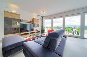 Thumbnail von Moderne Luxusvilla mit Swimmingpool und Meerblick, Region Krk, Insel Krk