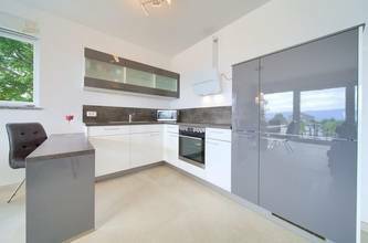 Thumbnail von Moderne Erdgeschosswohnung mit Meerblick