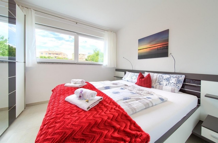 Thumbnail von Moderne Erdgeschosswohnung mit Meerblick