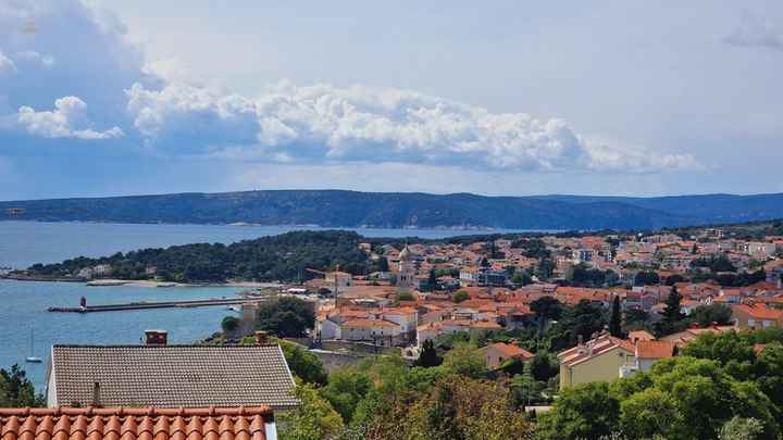 Ferienwohnung mit Stadt- und Meerblick