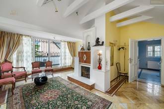 Thumbnail von Herrschaftliche Villa mit Indoorpool und Lift in Toplage