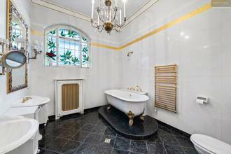 Thumbnail von Herrschaftliche Villa mit Indoorpool und Lift in Toplage