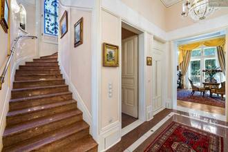 Thumbnail von Herrschaftliche Villa mit Indoorpool und Lift in Toplage