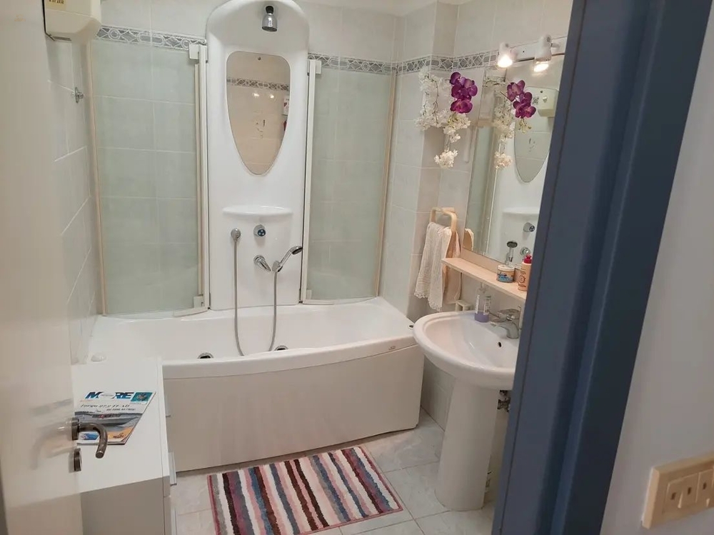 Thumbnail von Appartement in attraktiver Lage mit Meerblick