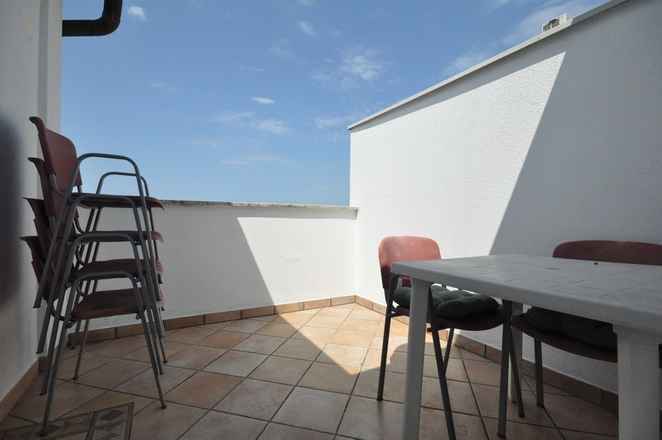 Möblierte Wohnung mit Terrasse