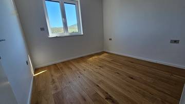 Thumbnail von Attraktives Neubau-Appartement  im 1. OG + kleinere Ferienwohnung mit Garten im Erdgeschoss