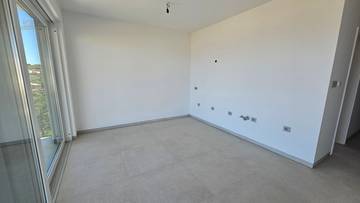 Thumbnail von Attraktives Neubau-Appartement  im 1. OG + kleinere Ferienwohnung mit Garten im Erdgeschoss