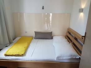 Thumbnail von Haus mit Meerblick in der Region Trogir (Festlandküste)