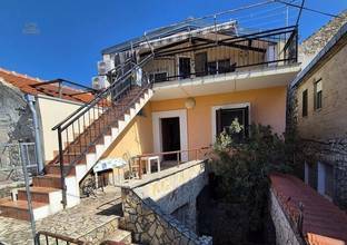 Thumbnail von Steinhaus im Stadtzentrum