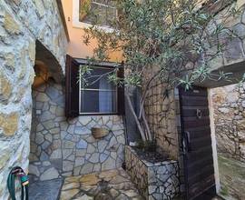 Thumbnail von Steinhaus im Stadtzentrum