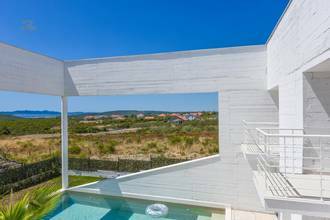 Thumbnail von Moderne Villa mit Swimmingpool und Meerblick, Region Sukosan