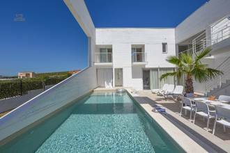 Thumbnail von Moderne Villa mit Swimmingpool und Meerblick, Region Sukosan