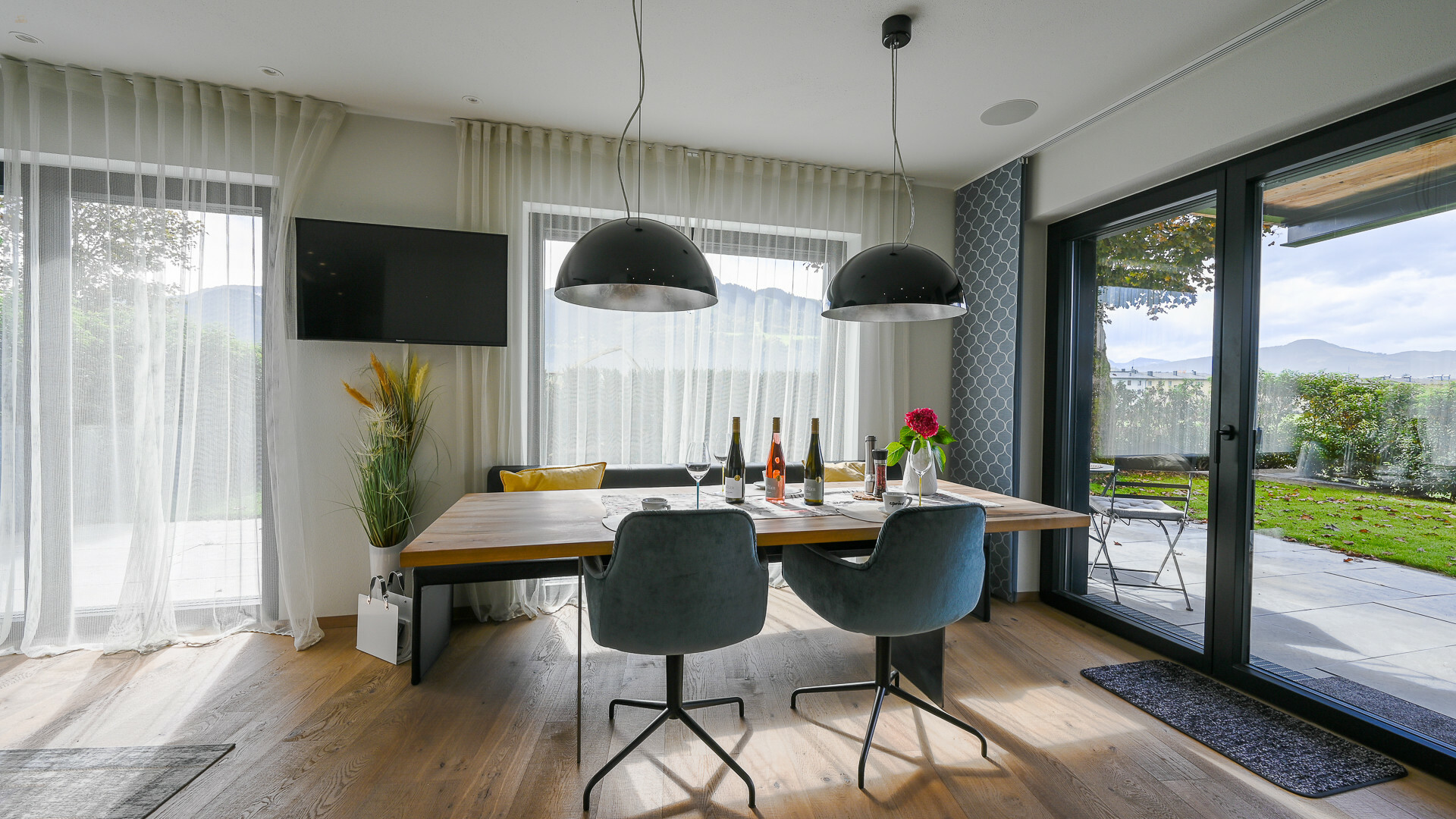 Thumbnail von Luxus-Garten-Maisonette & Wellnessbereich mit Pool