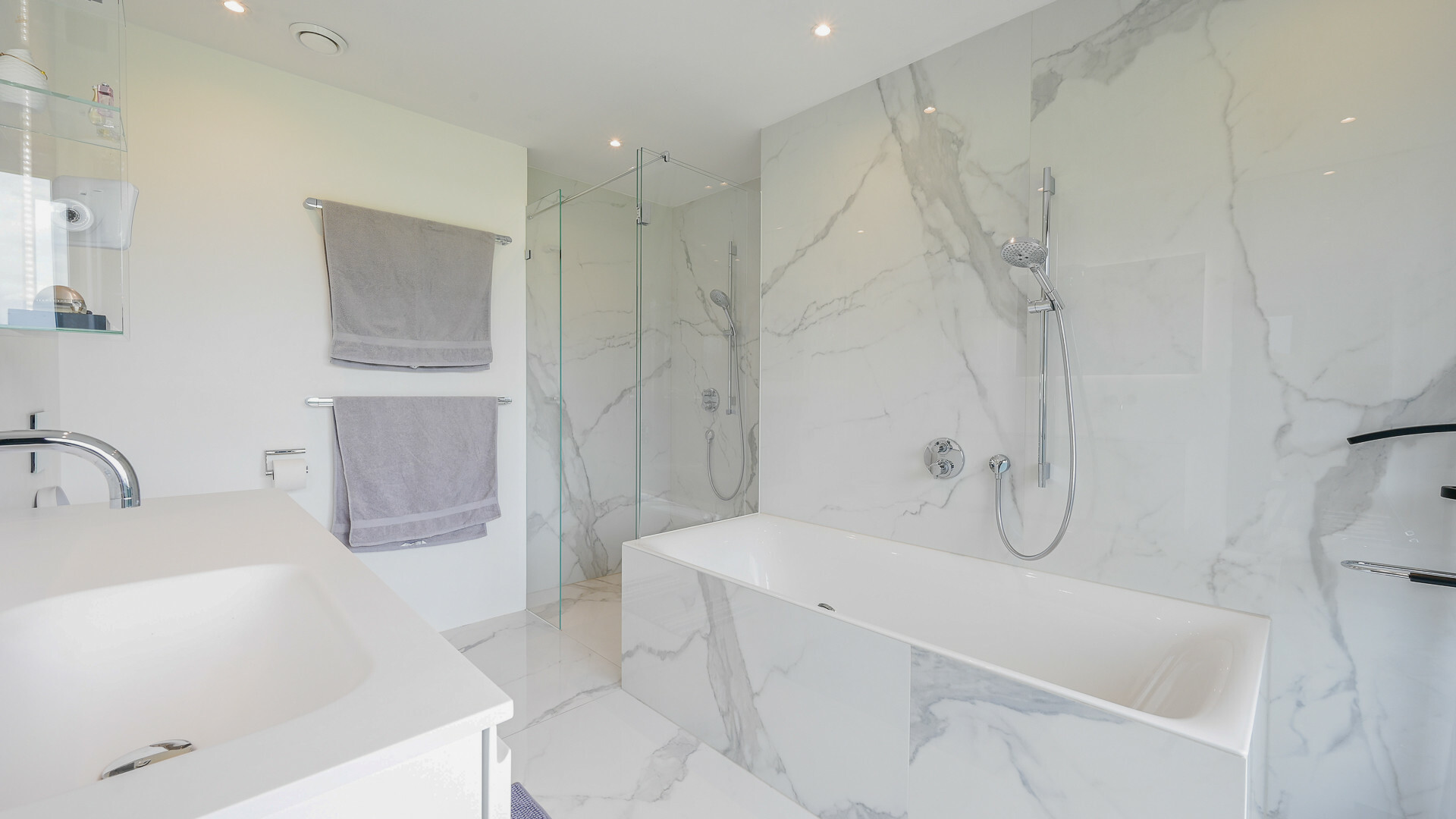 Thumbnail von Luxus-Garten-Maisonette & Wellnessbereich mit Pool