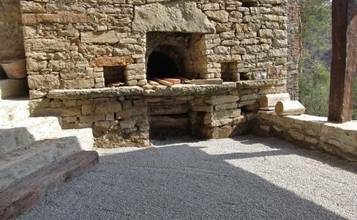 Thumbnail von Ganzes Dorf in der Langhe zum Verkauf