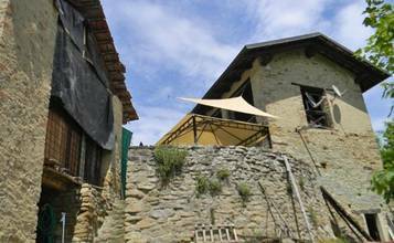 Thumbnail von Ganzes Dorf in der Langhe zum Verkauf