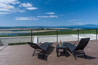 Thumbnail von Moderne Villa mit Pool und schönem Meerblick