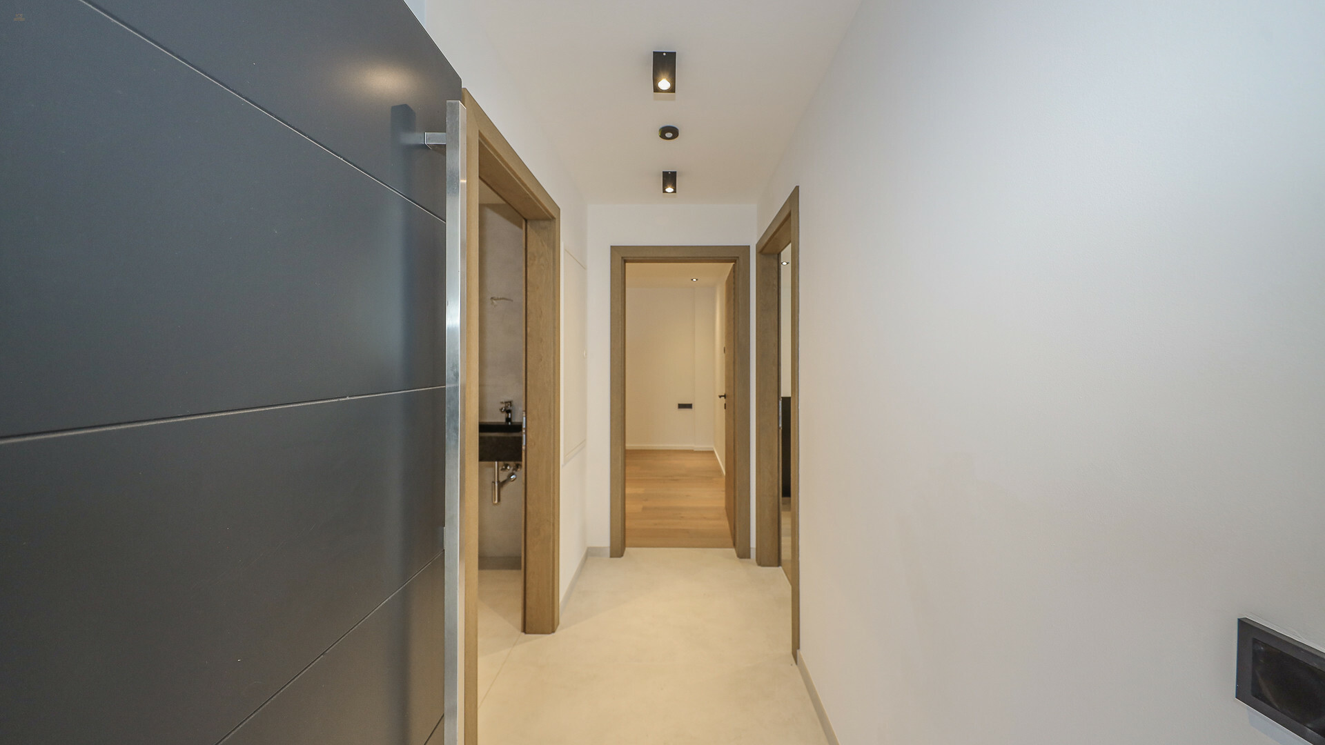 Thumbnail von Exklusiver Neubau mit 4 Wohnungen in sonniger Toplage