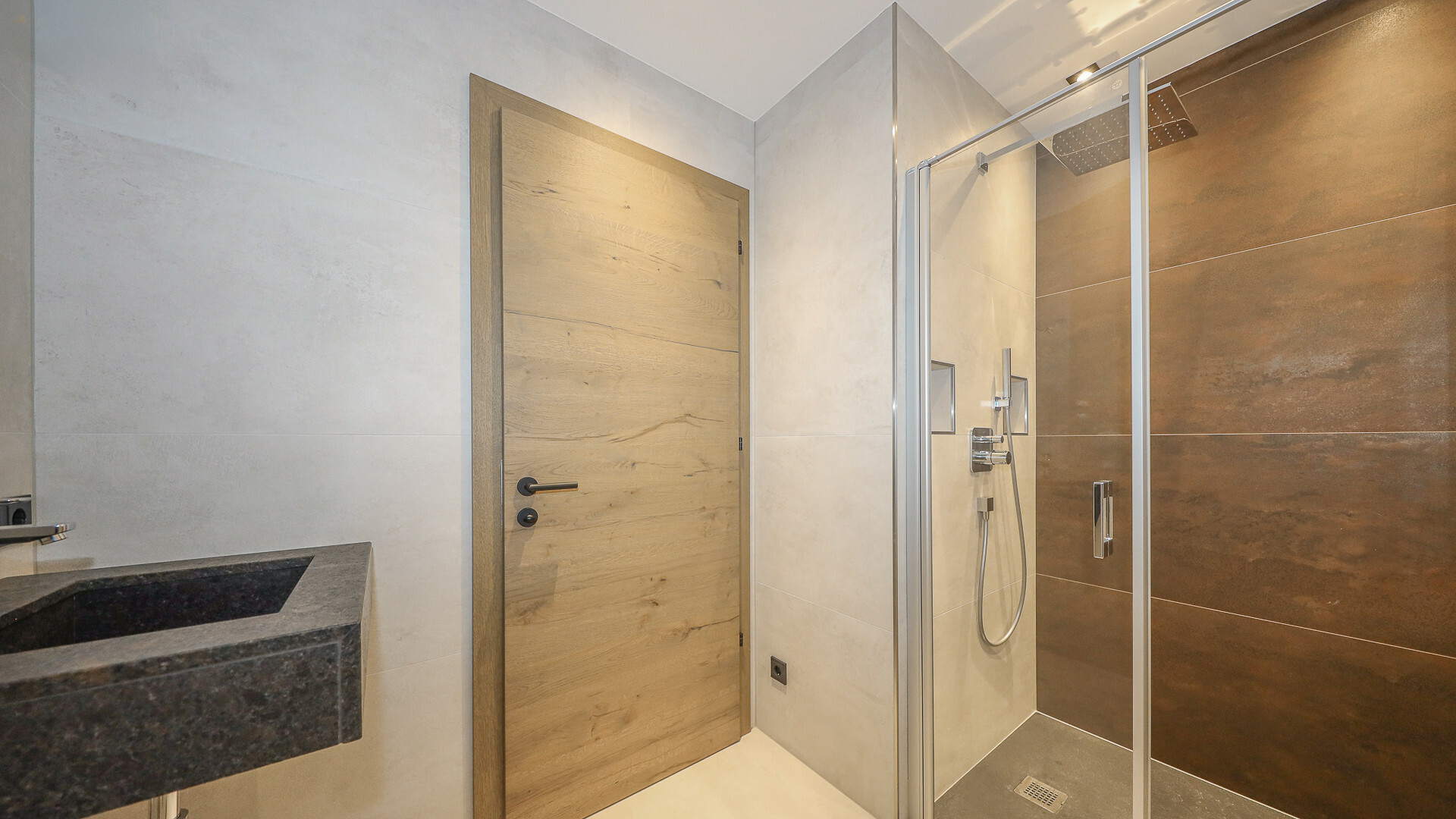 Thumbnail von Exklusiver Neubau mit 4 Wohnungen in sonniger Toplage