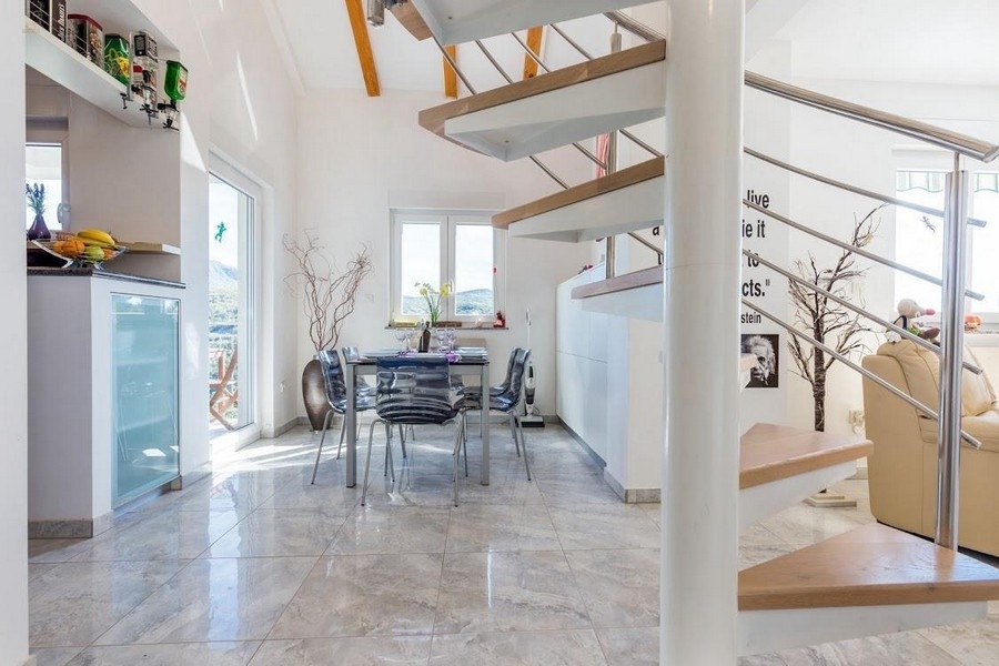 Thumbnail von Moderne Maisonettewohnung mit Dachterrasse und Jacuzzi