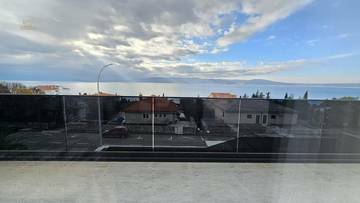 Thumbnail von Moderne Luxusvilla mit Pool und schönem Meerblick