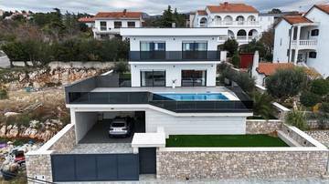 Thumbnail von Moderne Luxusvilla mit Pool und schönem Meerblick