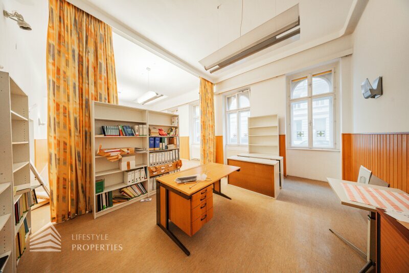 Thumbnail von Helle Altbaufläche zum selber gestalten, Nähe Schönbornpark