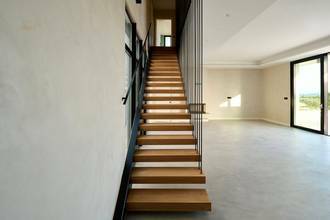 Thumbnail von Luxuriöse Villa mit Swimmingpool und Meerblick