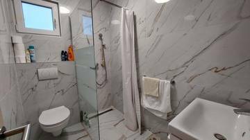 Thumbnail von Moderner Bungalow mit Swimmingpool