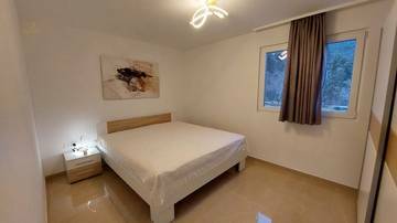 Thumbnail von Moderner Bungalow mit Swimmingpool