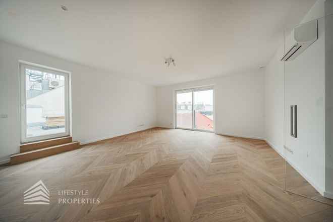 Elegante 4-Zimmer Wohnung mit Terrasse, Erstbezug!