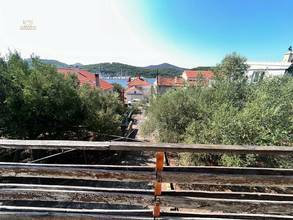 Thumbnail von Haus mit großem Garten nahe dem Meer