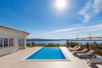 Thumbnail von Mediterrane Luxusvilla mit Panorama-Meerblick und Infinity-Swimmingpool