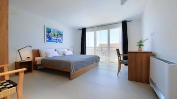 Thumbnail von Moderne Villa mit Swimmingpool und Meerblick, Region Malinska, Insel Krk (Brücke)