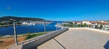 Thumbnail von Wohnung mit Dachterrasse und schönem Meerblick in einem kleineren Ort auf der Insel Ugljan