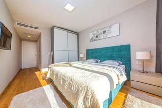 Thumbnail von Moderne Doppelhaushälfte mit Pool und Meerblick