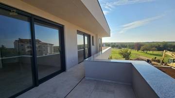 Thumbnail von Moderne VIlla mit Pool und Meerblick in ruhiger Lage, Region Porec